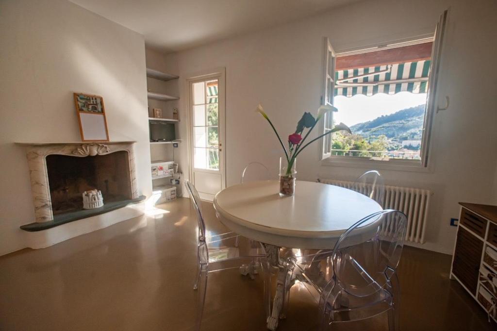 Apartamento La Torre Di Gaia Dolceacqua Exterior foto